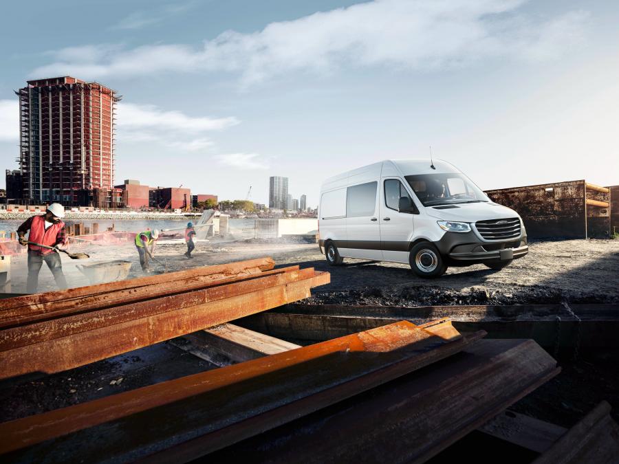  Freightliner Sprinter Cargo Van 2018 года  (фото 1 из 2)